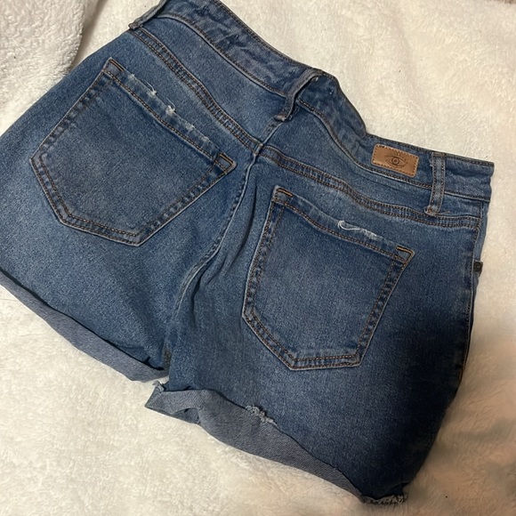 Size 2 - Picture 2 of 3